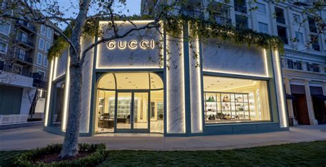 gucci store in massachusetts